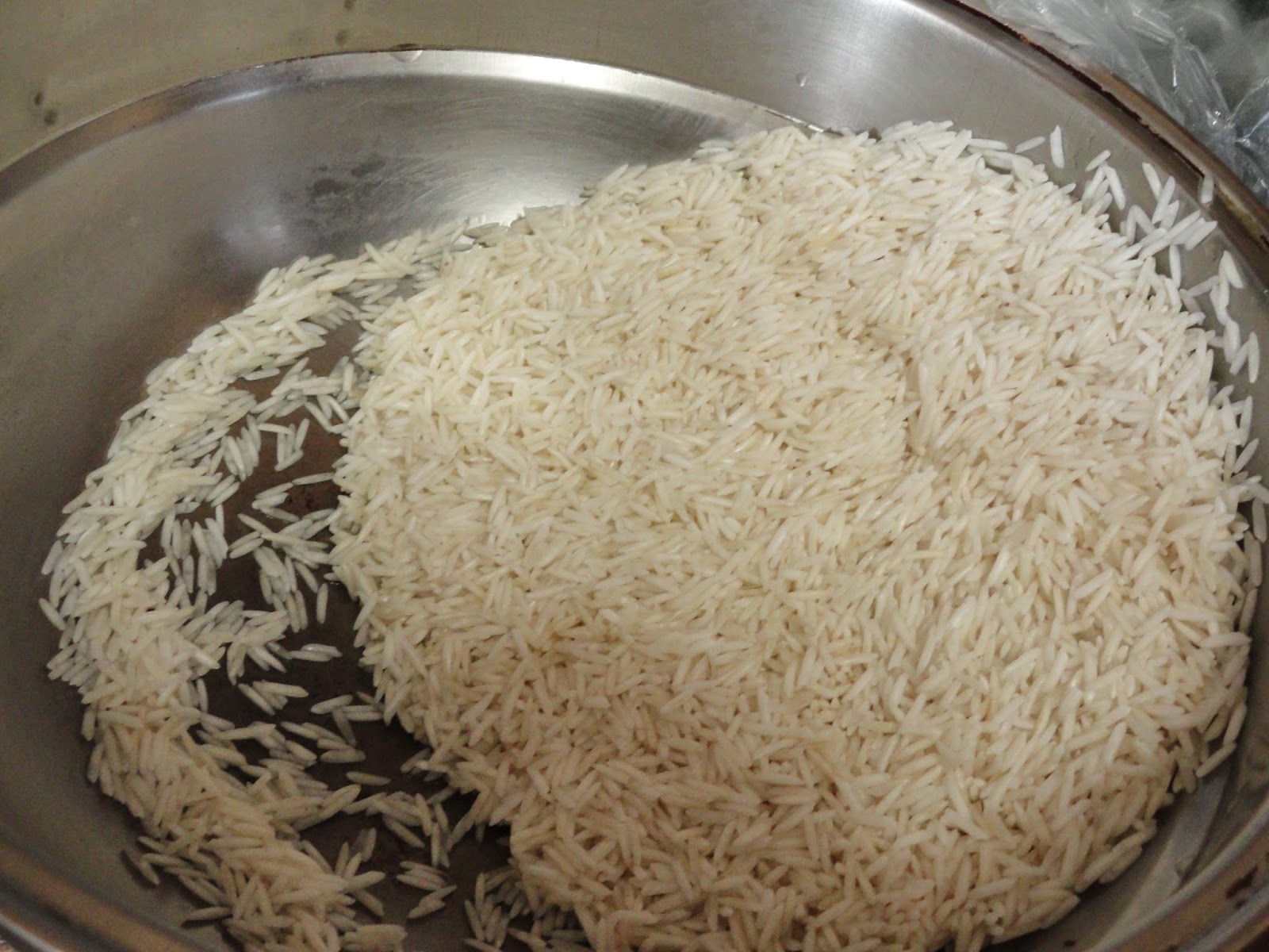 Washed,soaked and drained rice