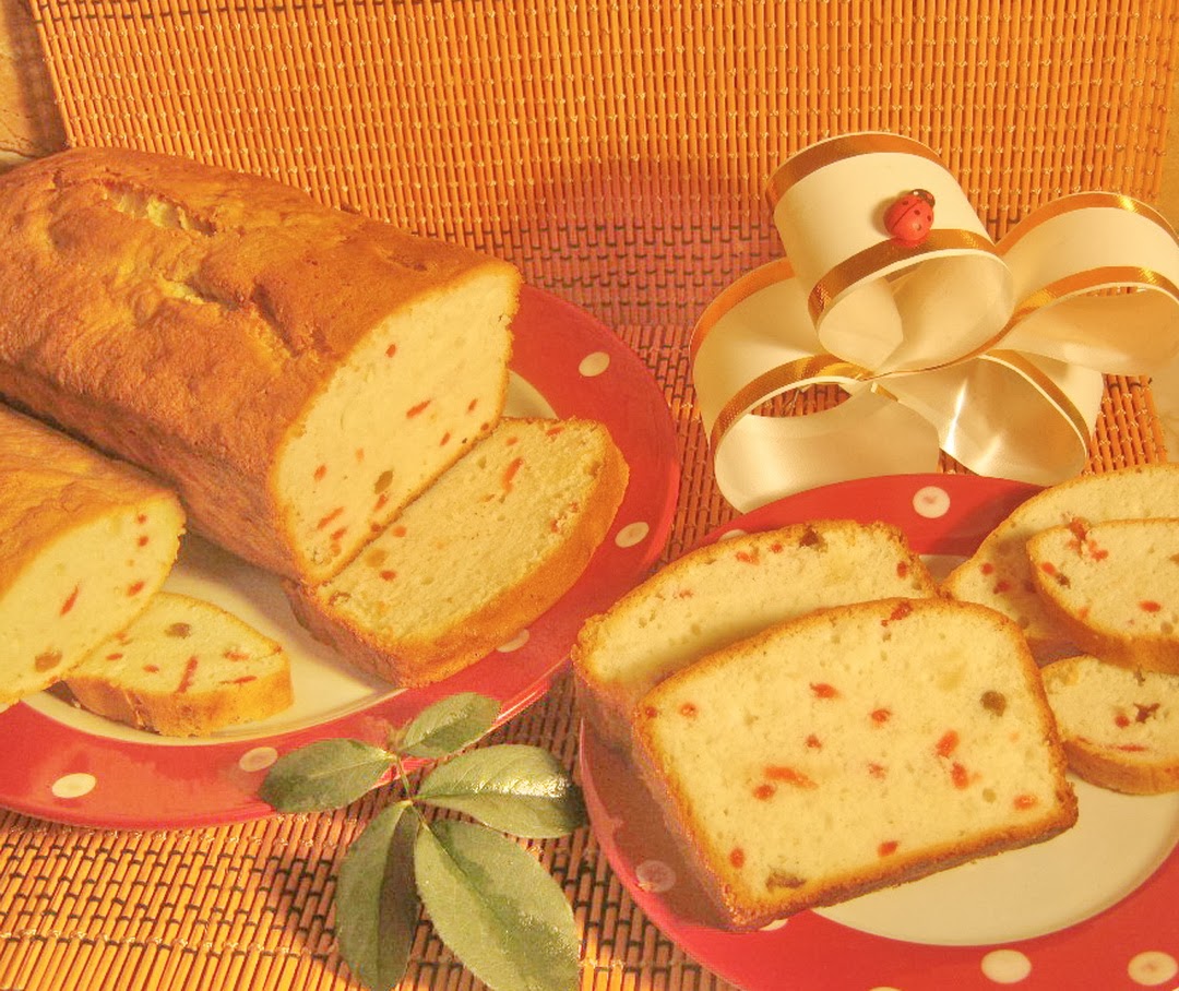 Chec din albusuri cu spaghettini si stafide