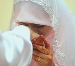 kewajiban seorang istri terhadap suami setiap hari Kewajiban Seorang Istri Terhadap Suami Setiap Hari