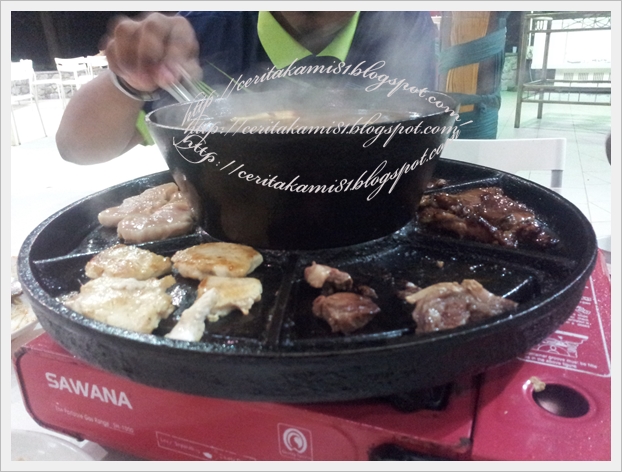 Steamboat Grill Di Maeps Bistro Kisah Umie Dan Adli Adli Alhamdulillah Malam Tu Nak Makan Nasi Goreng Dekat Sepinggan Juga Dia Lepas Main Telefon Lea K Banyak Bakar Daging Dan Yam