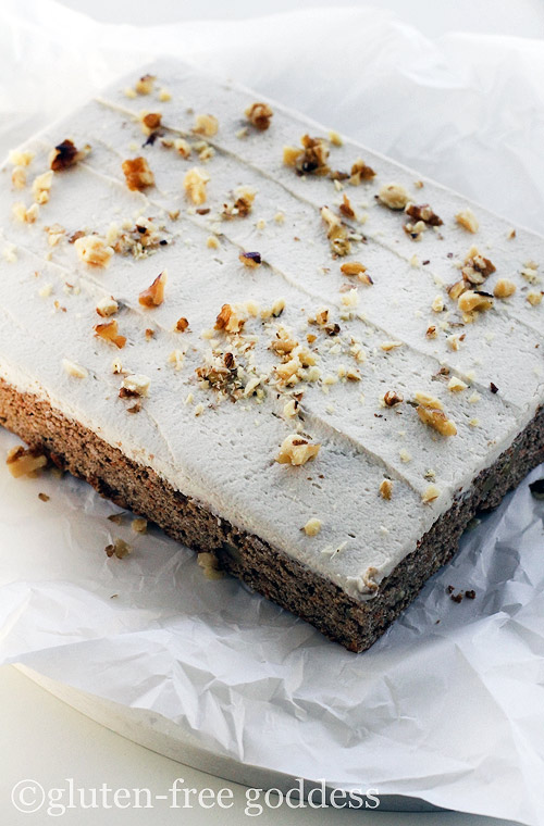 Frosted carrot cake bars - gluten-free
