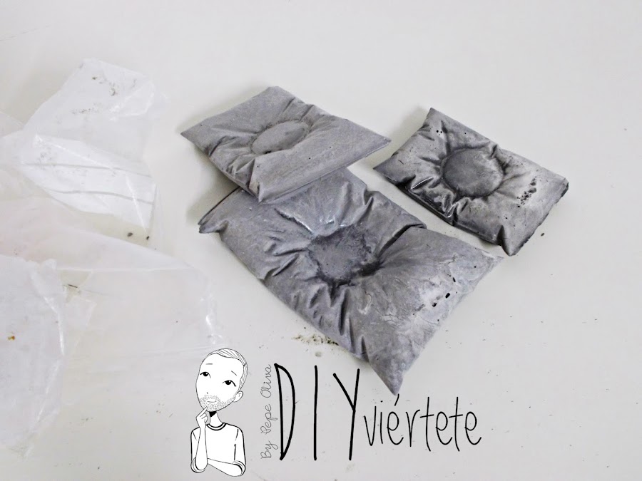 DIY-PINTYPLUS-handbox-ideas-decoración-candelabros-velas-almohada-cojín-cemento-oro-dorado-bolsa-bolsita-saquito-gold-evolution-5