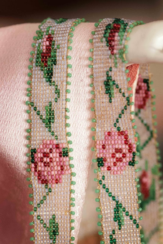 Plays With Needles Bead Chains of the 1830s