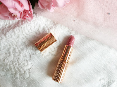 January Favourites 2017 | Liv it Up Lipstick