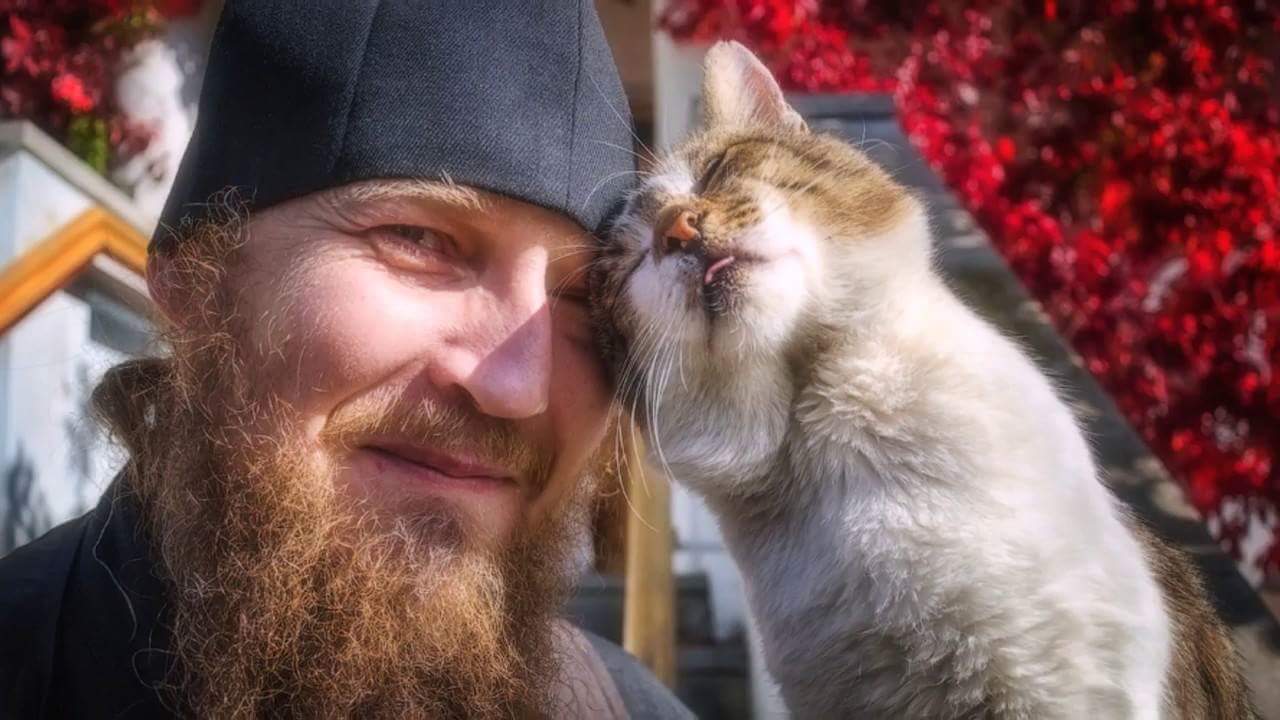 Русский язык 3 класс гремел гром и шёл дождь. Влюблённые гуляют на рассвете. Ночная прогулка зимой. Фразеологизм разыгралась непогода. Как то раз вечером.