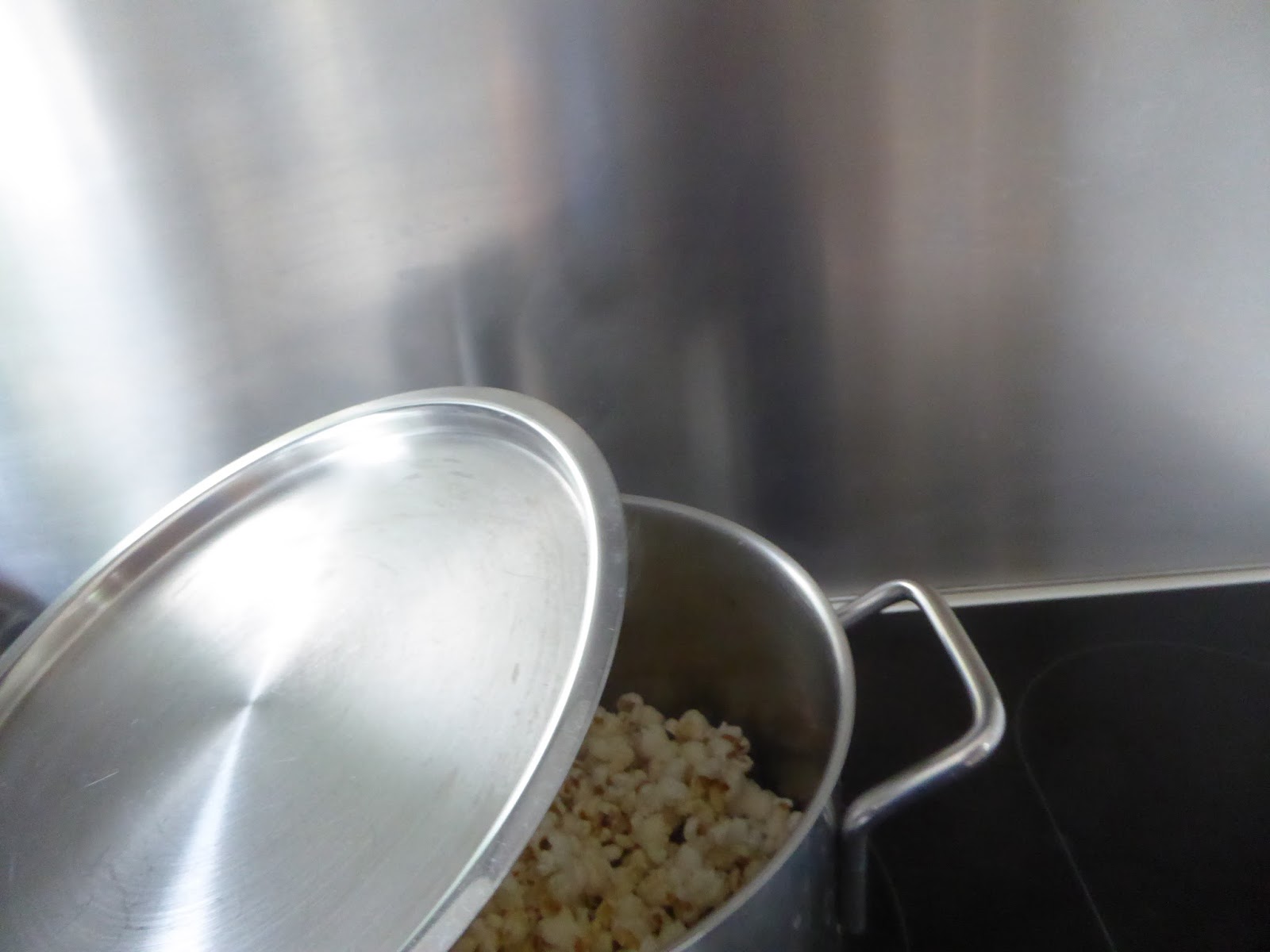 Family FECS How to Make Popcorn Without Oil?