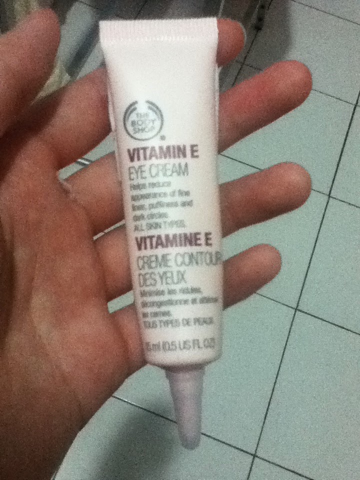 REVIEW The Body Shop Vitamin E Eye Cream Ivana Ishak