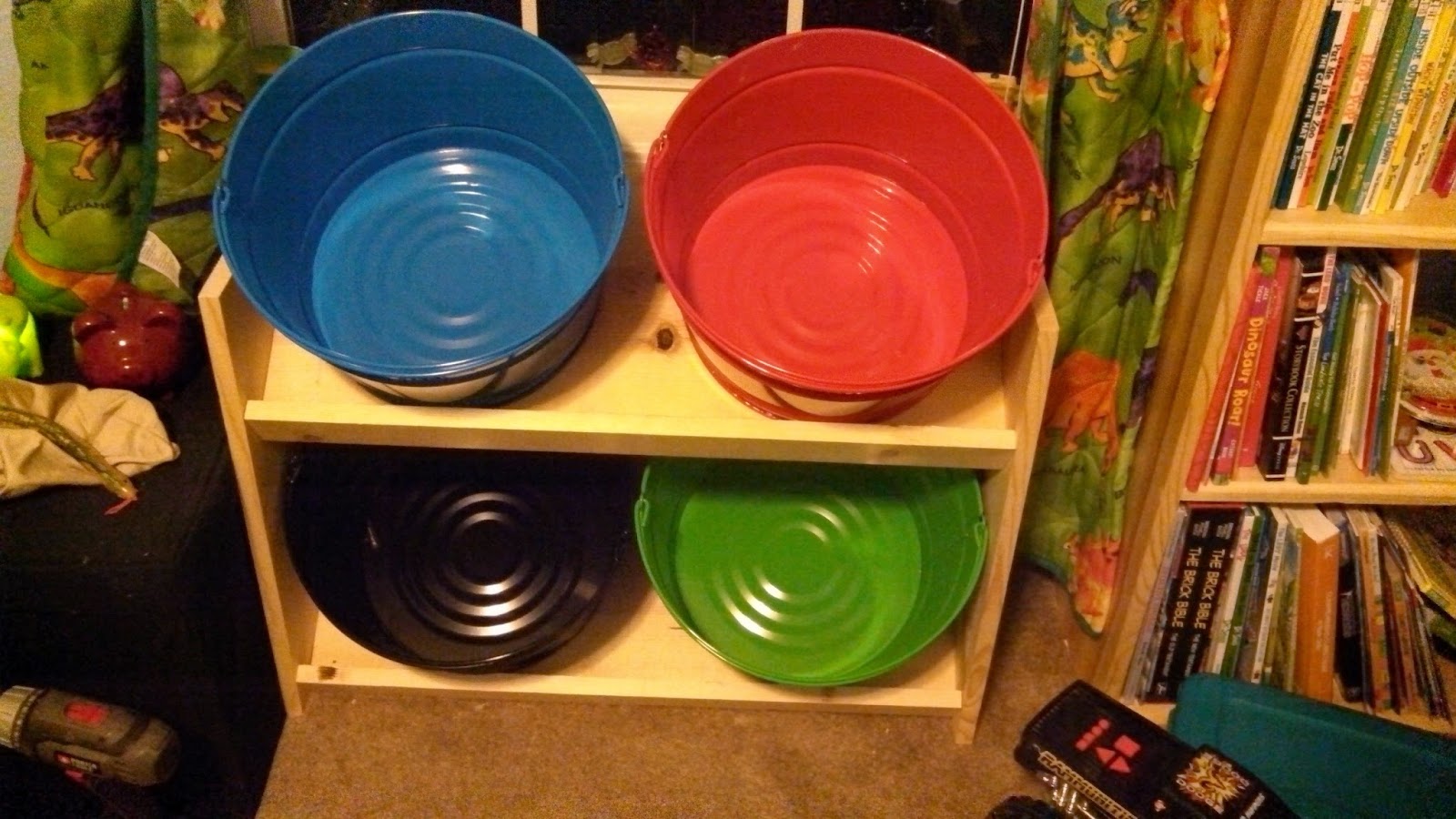 Bucket Outlet: New Year of Organizing with Buckets