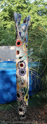 Gartensäule aus Mosaik