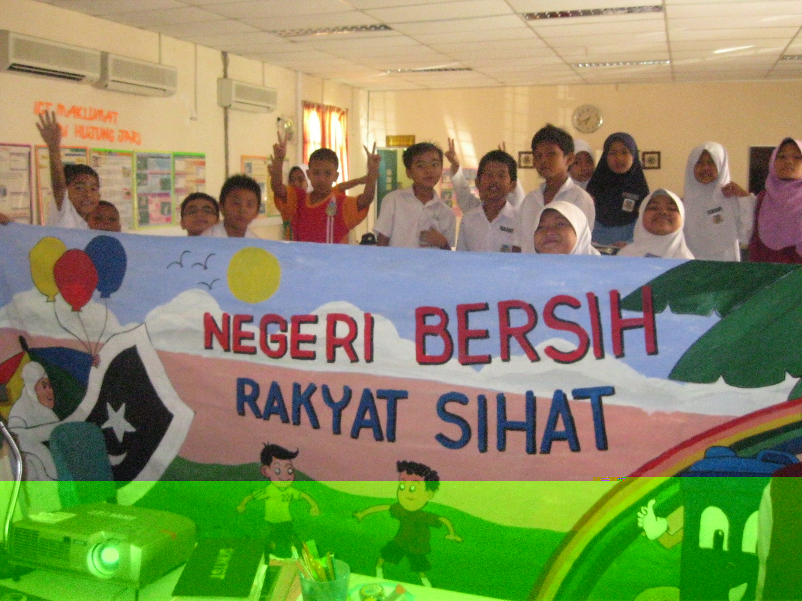 SK RKT SEBERANG TAYOR: KAIN RENTANG PERTANDINGAN KEBERSIHAN 2011