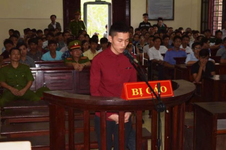 Doc bao phap luat ngay 9/6: 60 con do Phu Tho truy sat nha dan - Anh 2