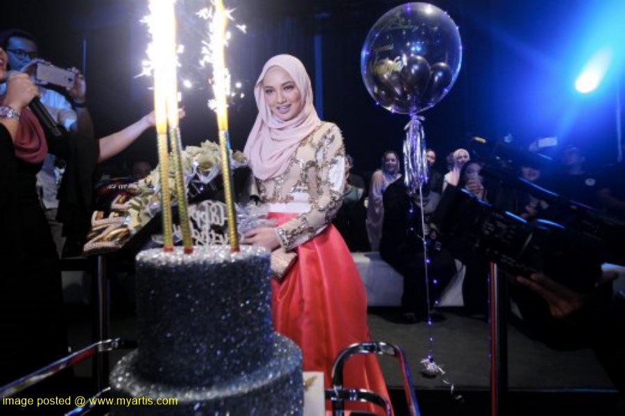 MYARTIS.COM | MYARTIS | MY | ARTIS: DAPAT KEK BIRTHDAY RM20K - NEELOFA