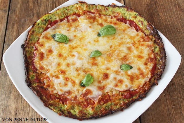 Penne im Topf: {Low Carb} Zucchini Crust Pizza