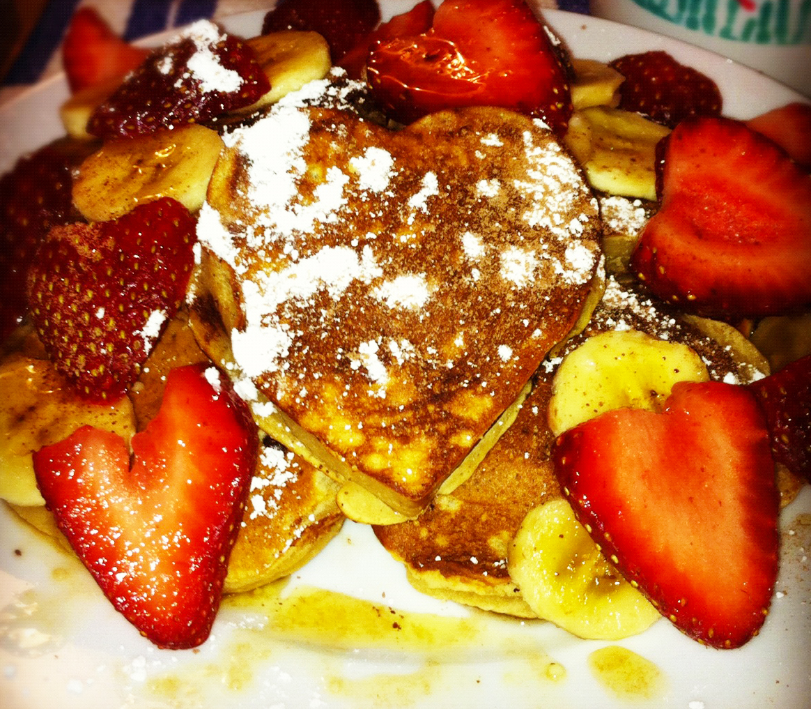 Buckley Bites Decadent Chocolate Chip Pancakes with Strawberries