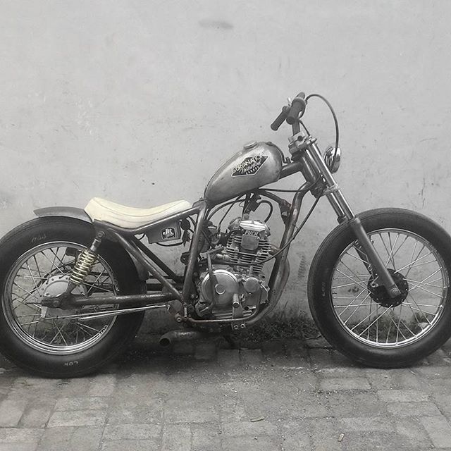 Gambar Motor Moge & Jadul Di Modifikasi Terbaru Dan Hasilnya Keren Gambar Motor Moge & Jadul Di Modifikasi Terbaru Dan Hasilnya Keren