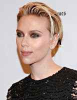 деликатни кичури - скарлет йохансон