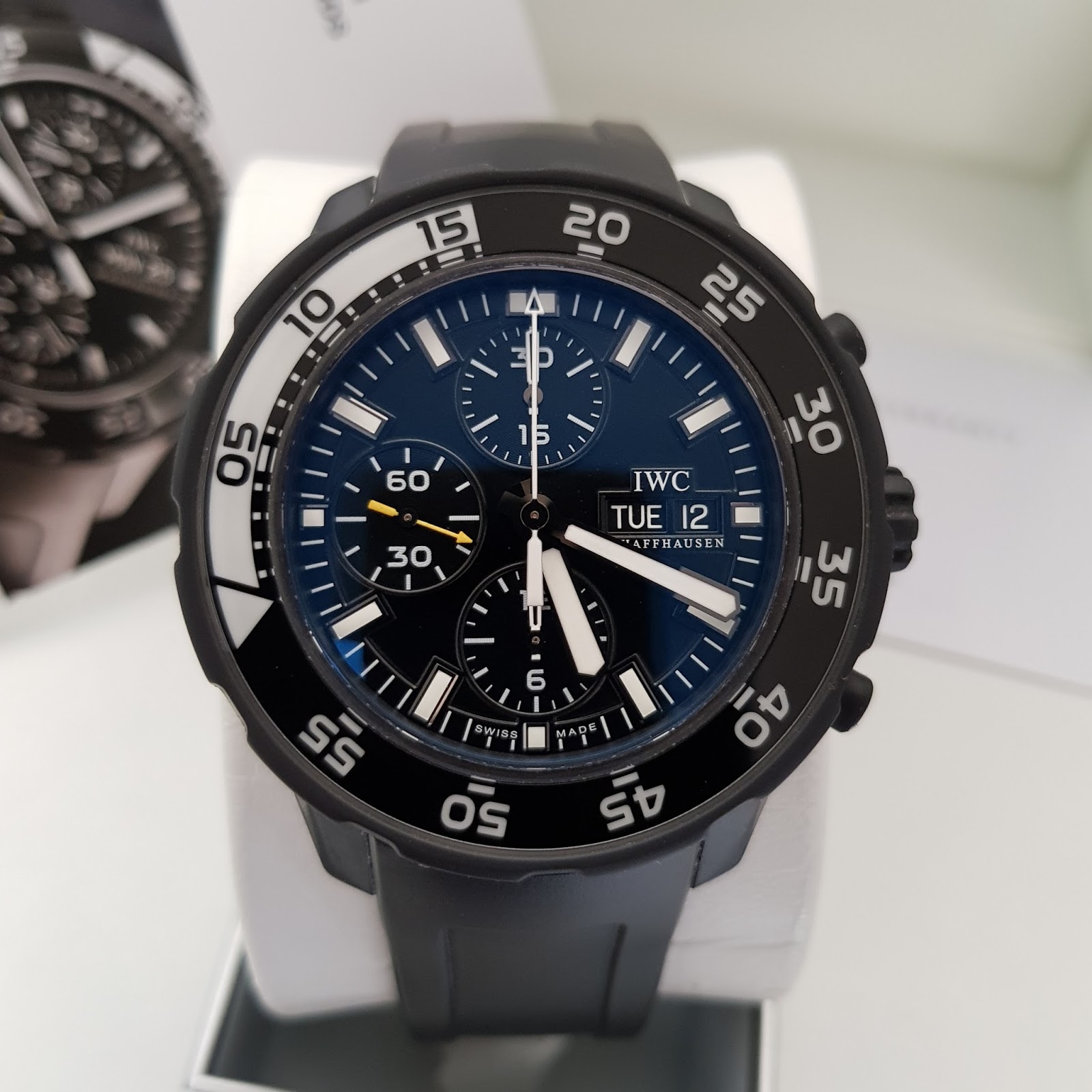 Jual Beli Tukar Tambah Service Jam Tangan Mewah Arloji Original CASE RUBBER COATED STAINLESS STEEL WITH UNI DIRECTION BEZEL STRAP BLACK RUBBER WITH IWC STAINLESS TANG BUCKLE GLASS SAPPHIRE CRYSTAL
