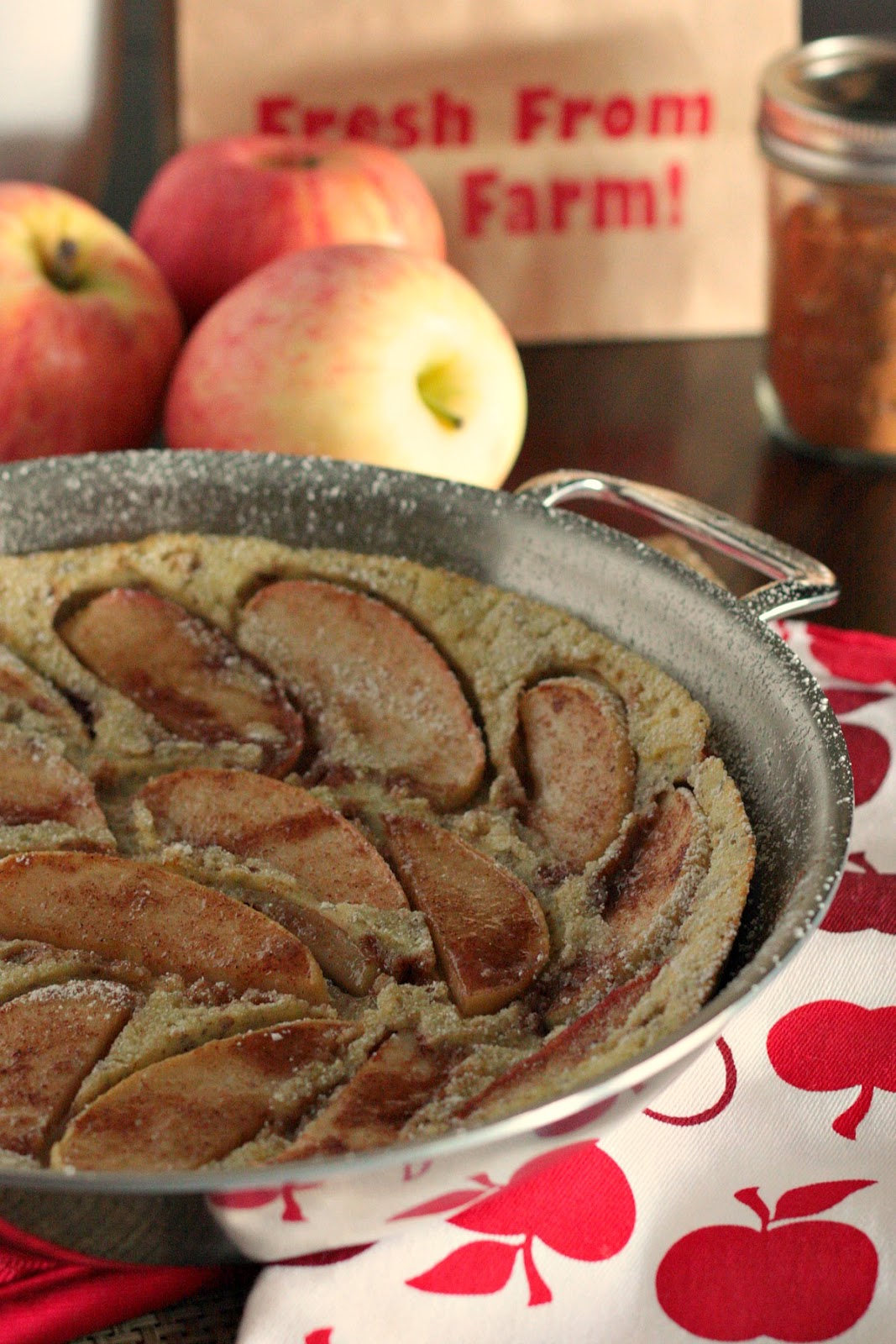 APPLE A DAY Dutch Apple Pancake