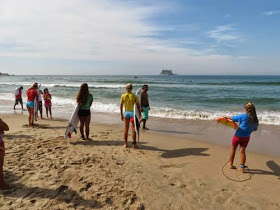 Campeão de surfe australiano é internado em Bali e pede doação de sangue, surfe