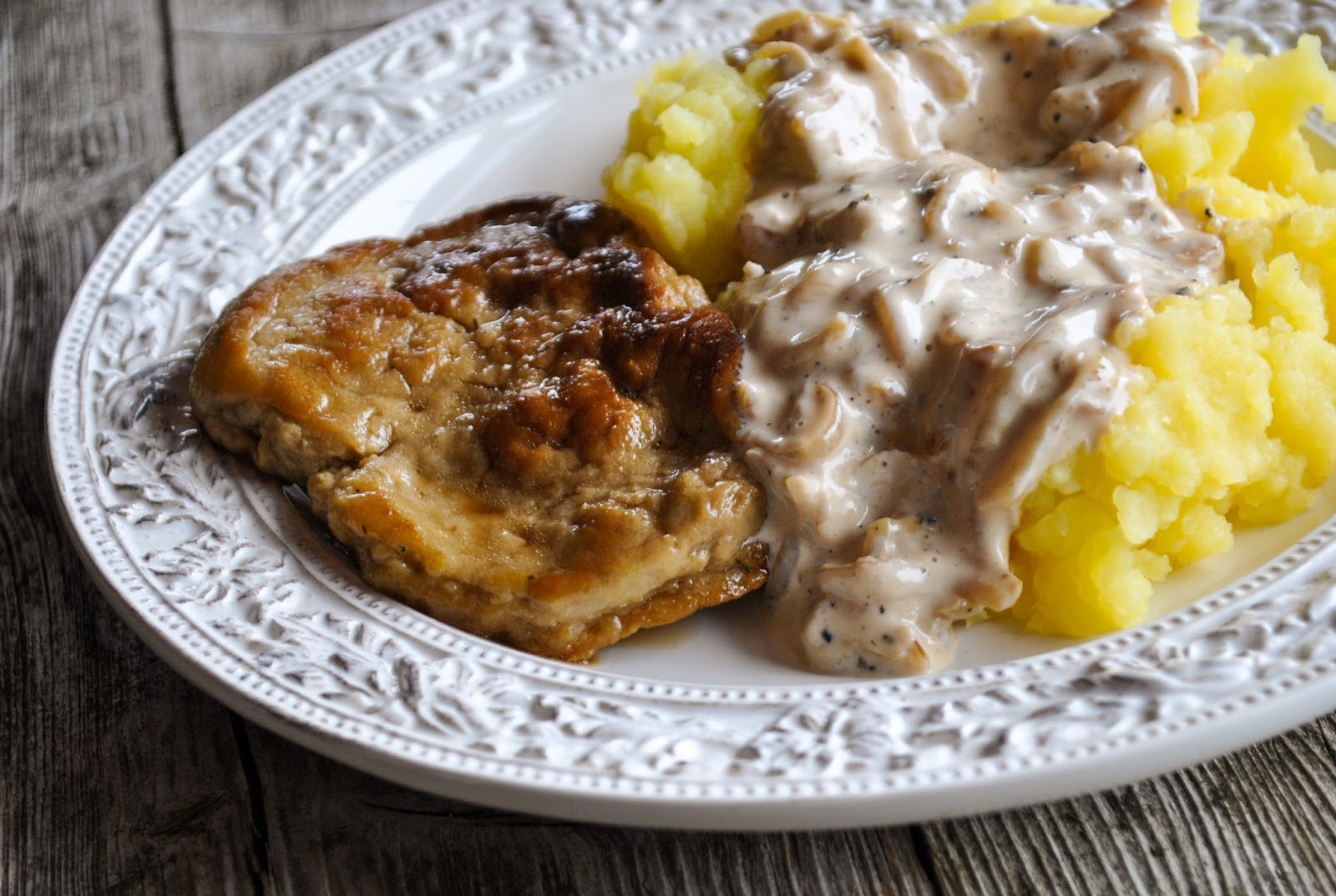 Easy and delicious vegan gravy with onions (gluten free) VeganSandra