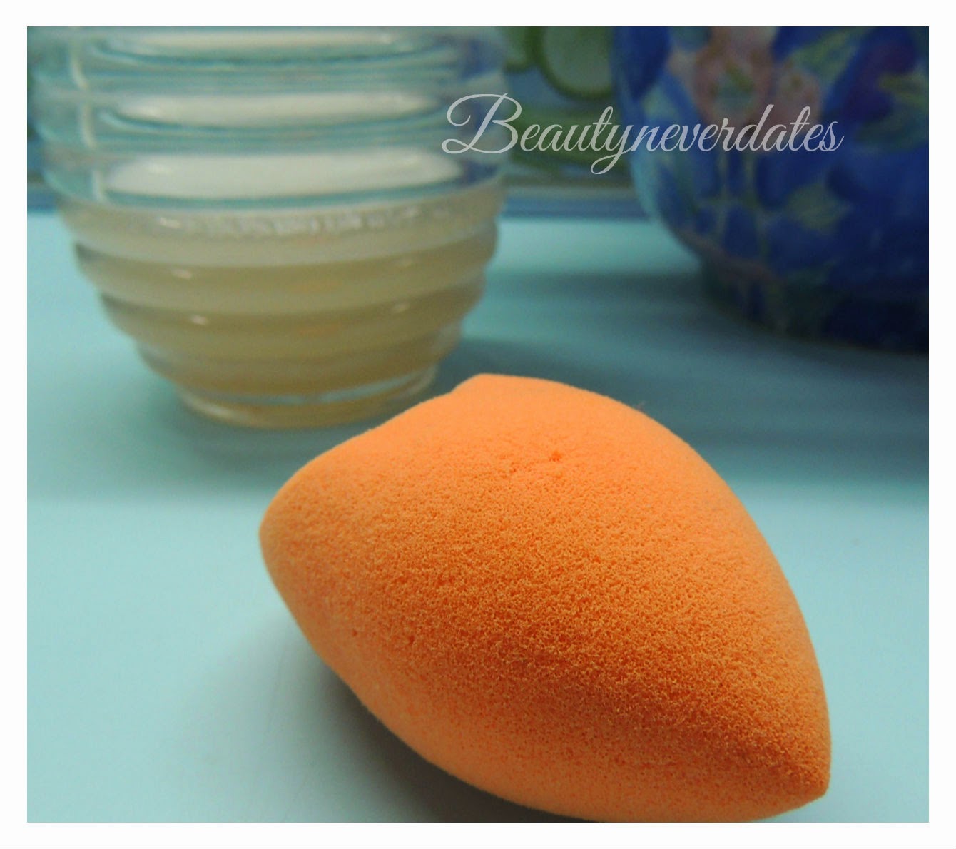 Best way to clean your makeup sponge and Remove stains