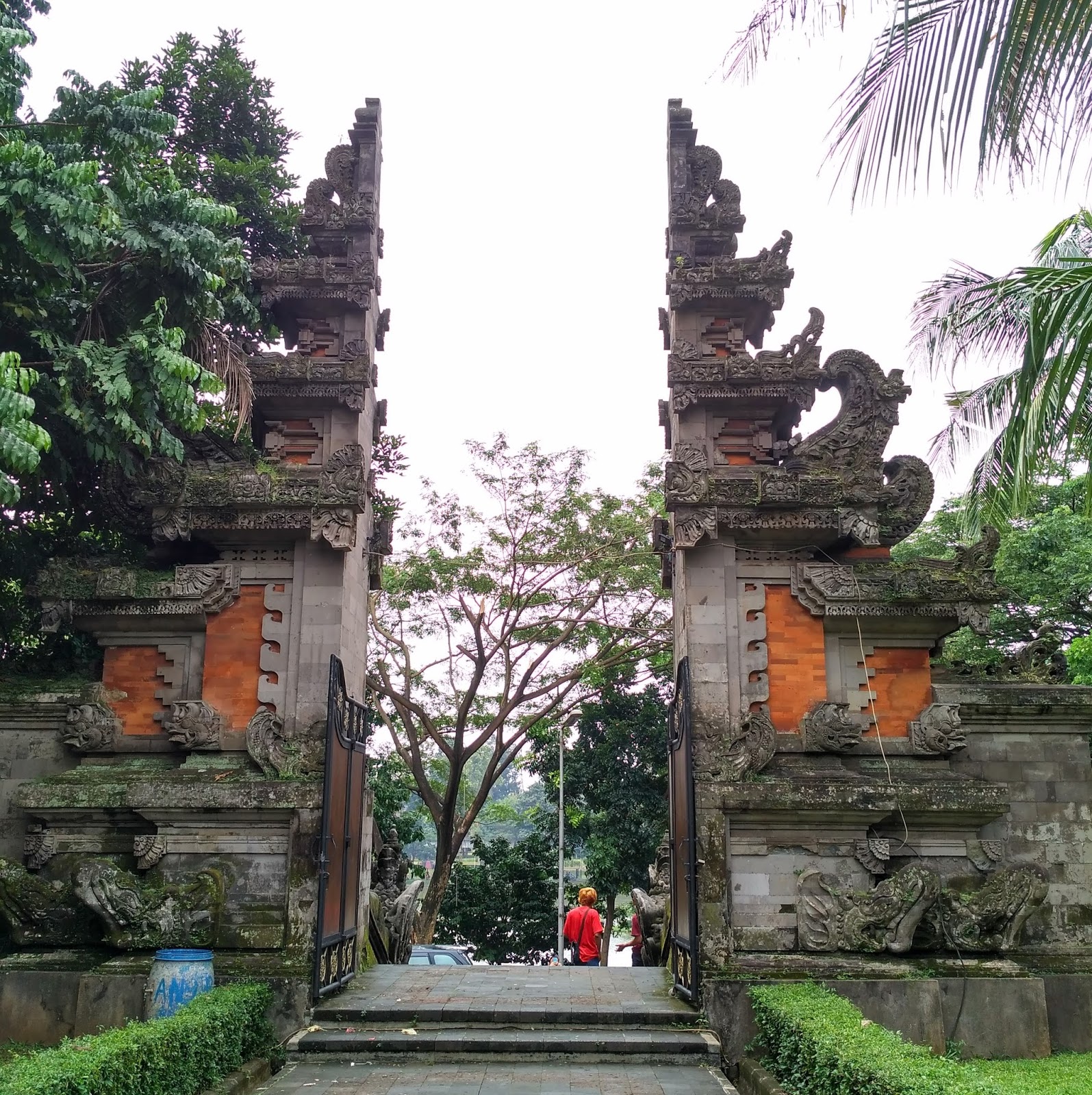 Rumah Adat Bali Gapura Candi Bentar Google Gambar