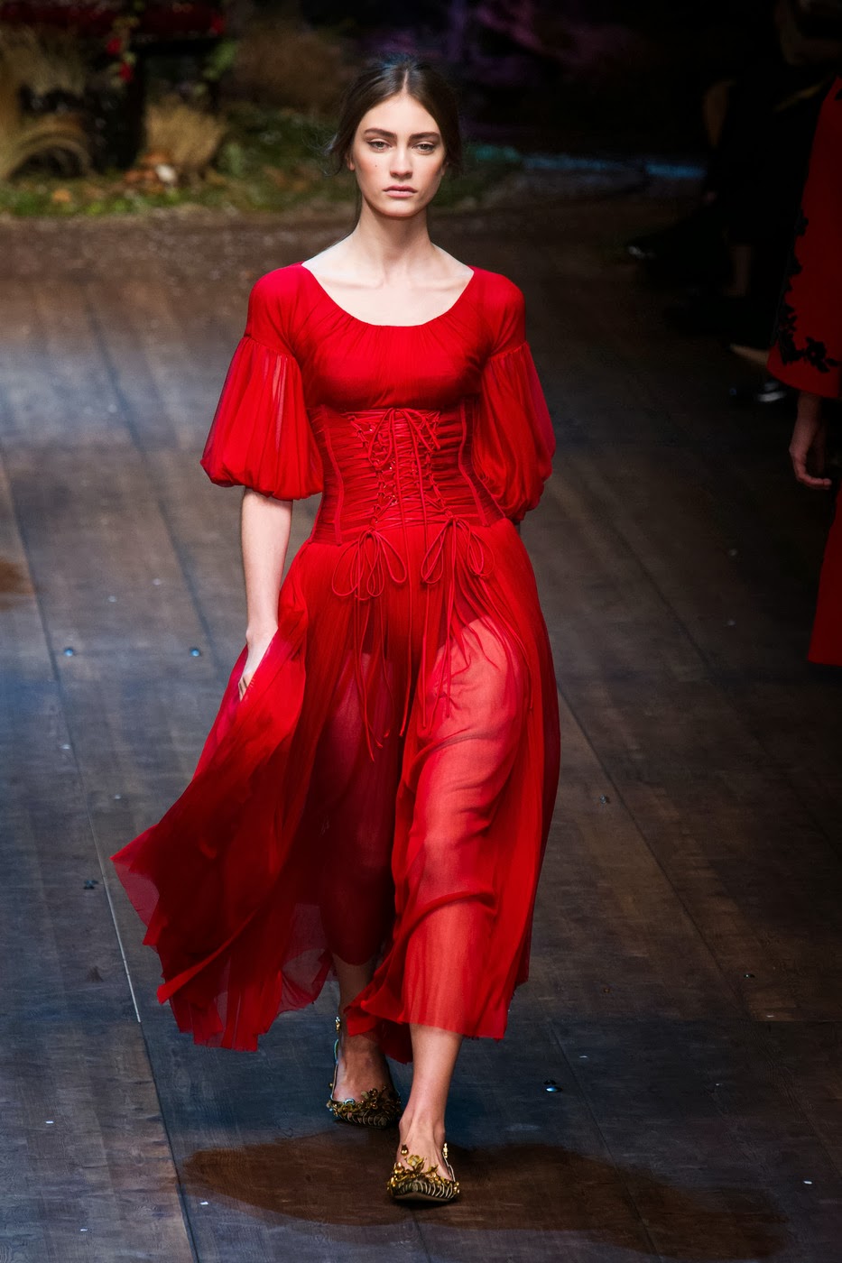 Fashion Show: Платья из коллекции Dolce & Gabbana Осень 2014