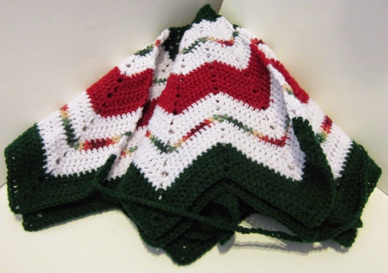 Crochet Every Day December 20 Granny Square Tree Skirt & Round Ripple