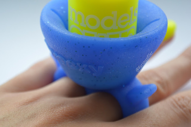 tweexy rubber matte polish holder close up review
