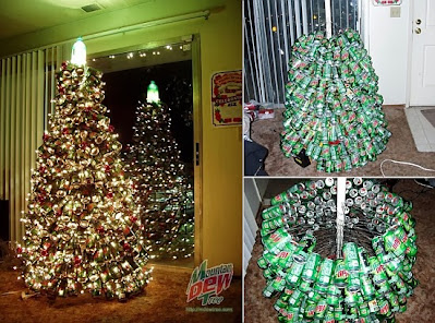 arbol de navidad reciclado con latas de bebidas