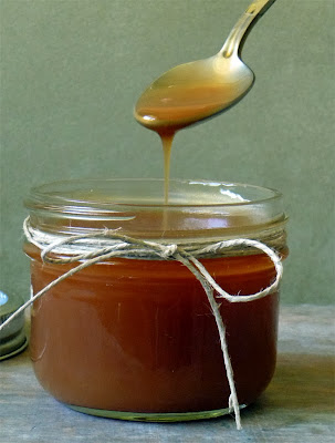 Homemade Caramel Sauce | by Life Tastes Good is a rich, creamy beautiful confectionery made by melting sugar and combining it with butter and cream. It is highly addictive! #Homemade #Caramel