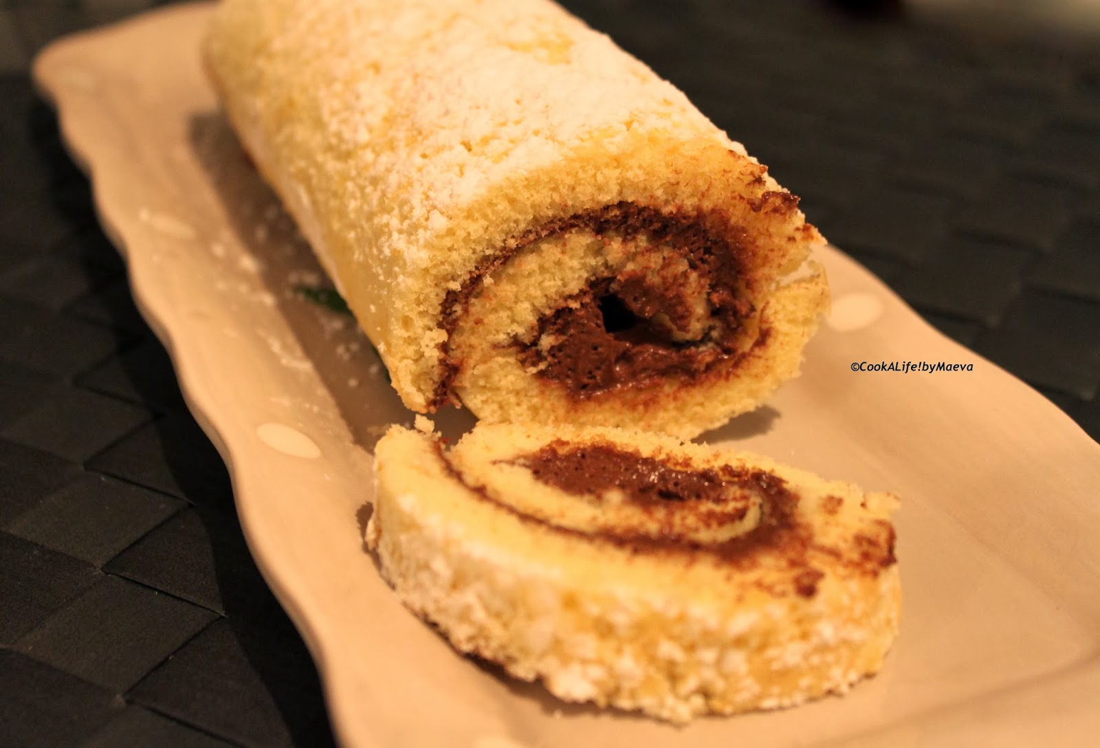 Cook A Life! by Maeva Biscuit génoise roulé à la mousse au chocolat noir