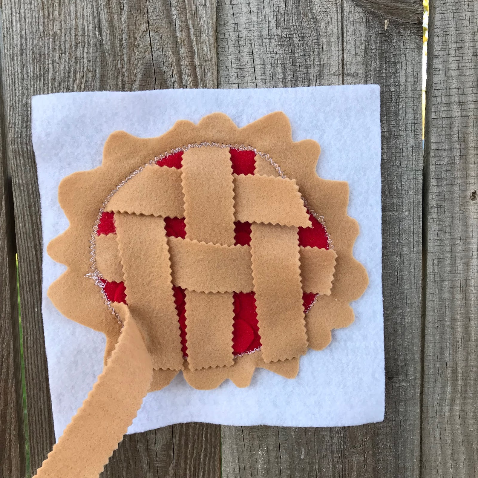 Lyndi's Projects Pie Weaving Quiet Book Page