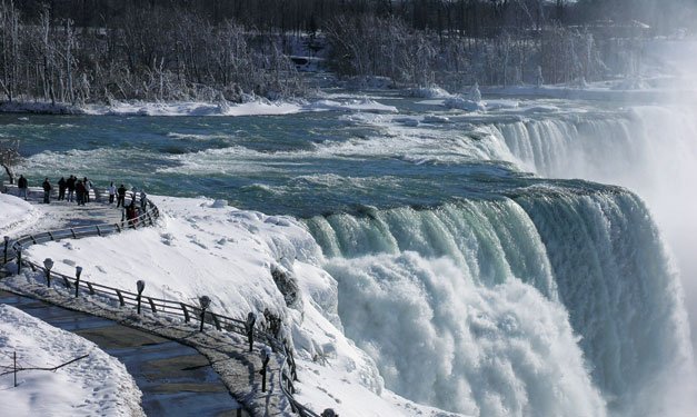 Planning a Memorable Holiday in Niagara Falls