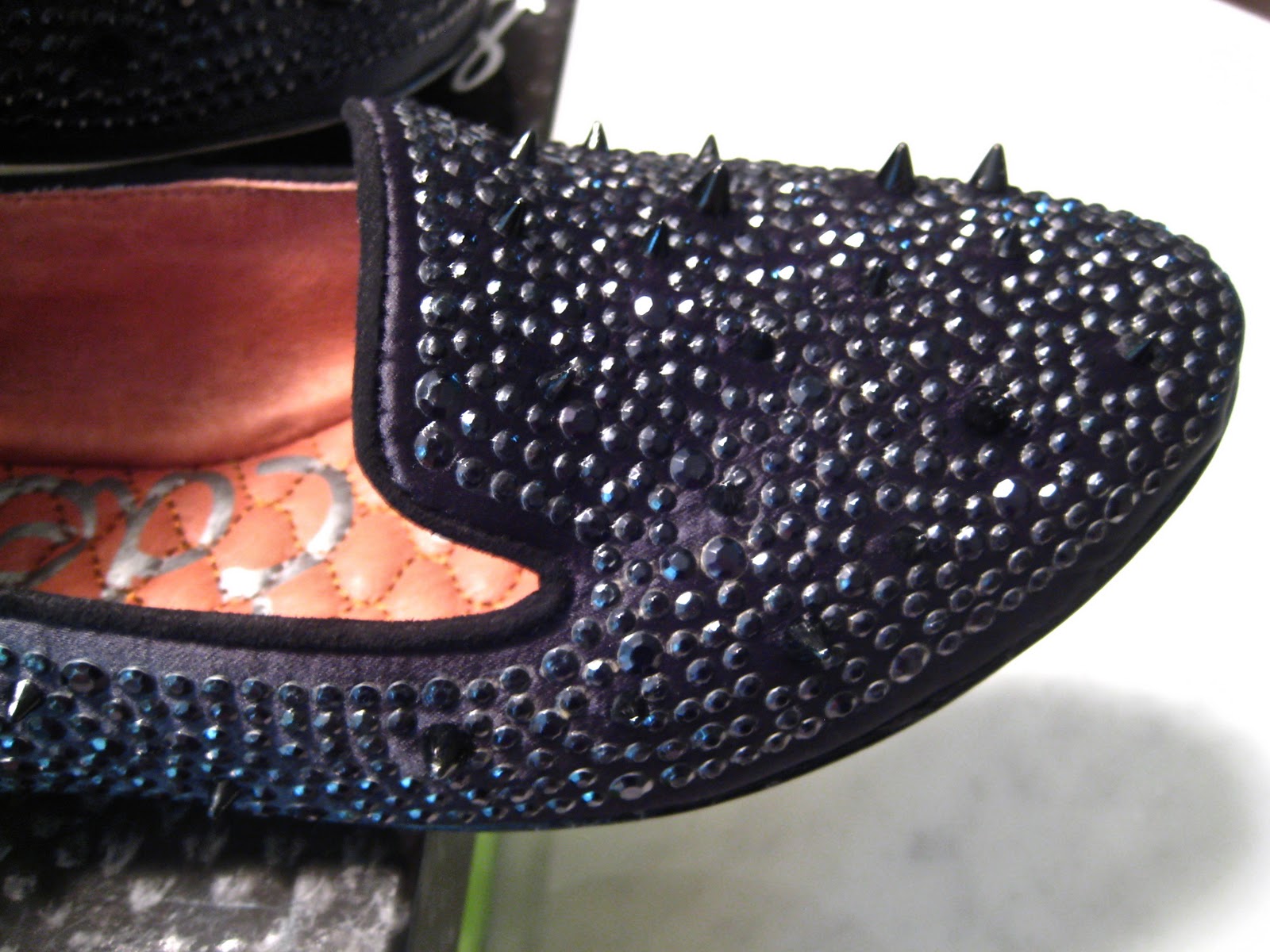 best women's shoes for overpronation and flat feet