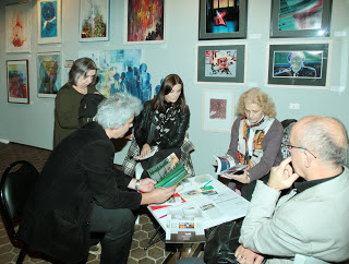  Elżbieta Chojak - Myśko ( scenograf, malarka, rzeźbiarz), Maryla Podarewska-Jakubowski ( architekt, malarka) i Mańka Skibińska Dowling ( malarka) 