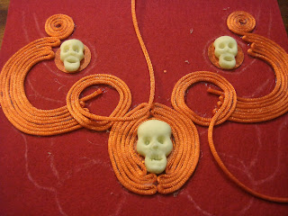 МК колье из шнура (за час)!