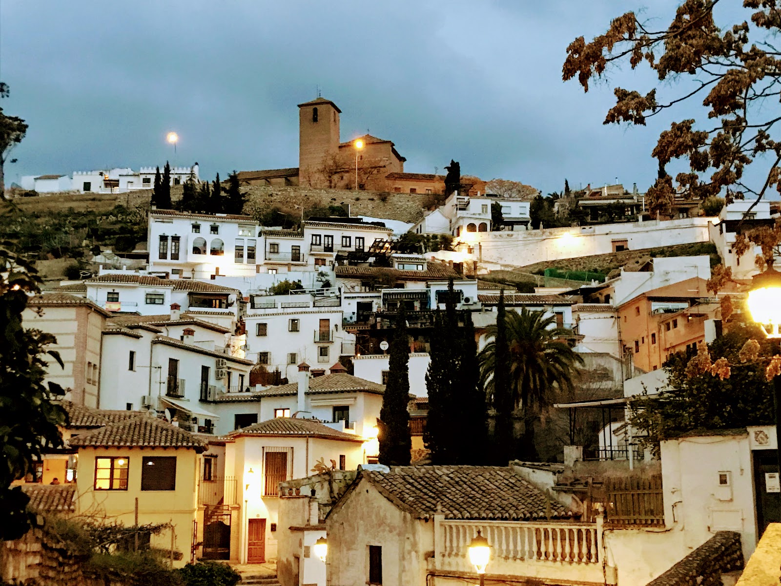 casas y callejones en Granada