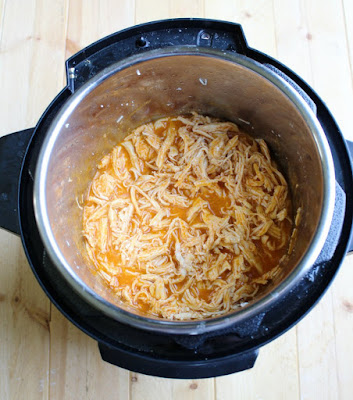 shredded buffalo chicken in instant pot