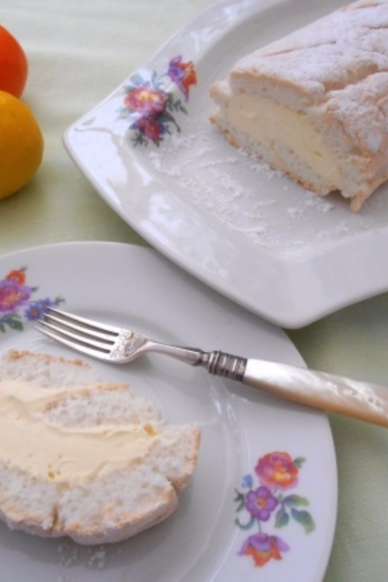 lemon curd, lemon meringue roulade, lemon, lemon meringue, lemon roulade,recipe, recipes. meringue
