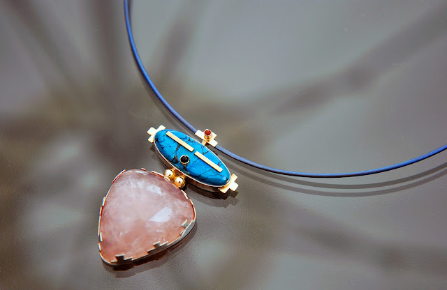 Edelsmid Tammo Geertsema Warffum trouwhanger collar necklace rose quartz turquoise