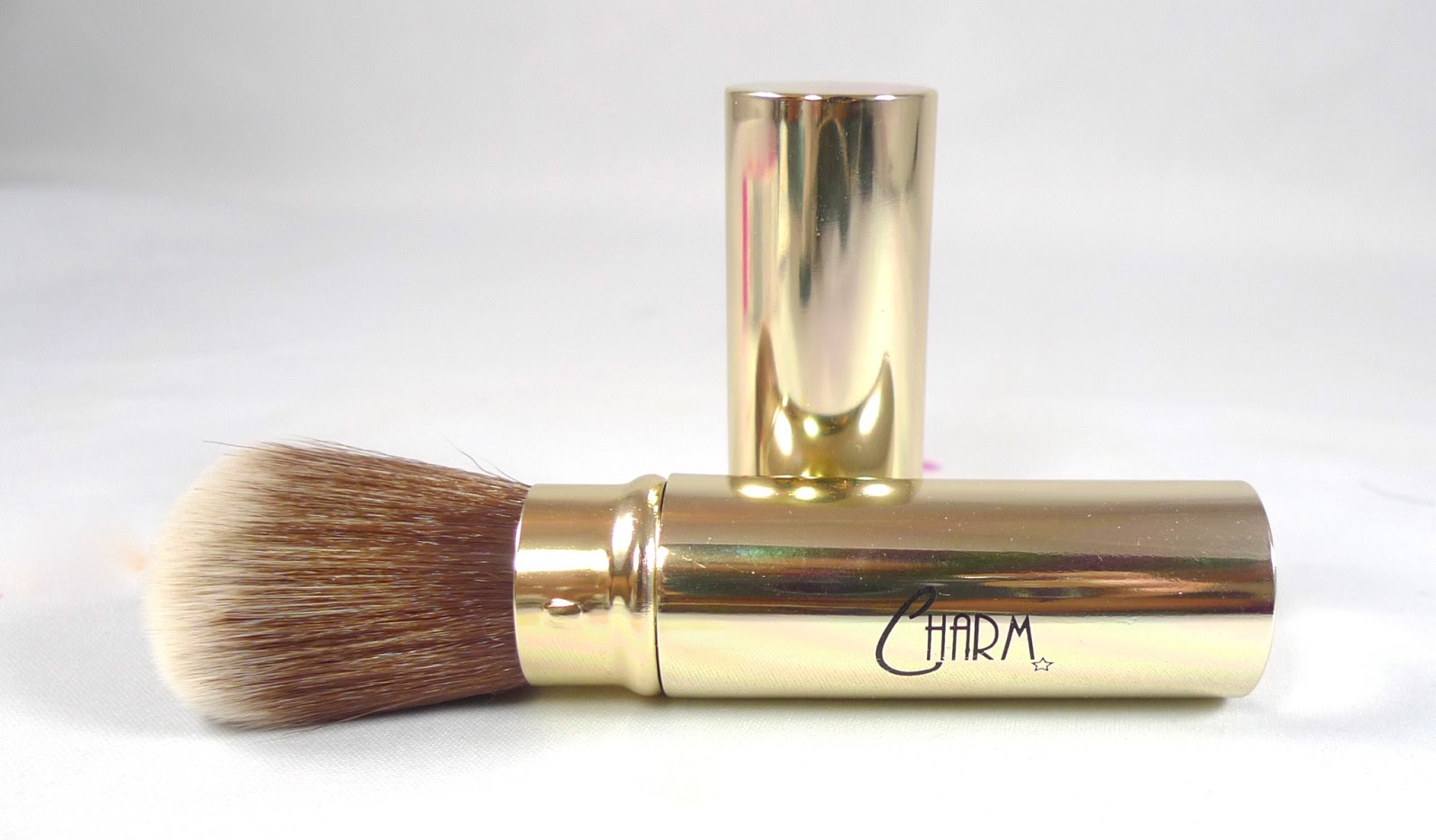 Review Charm Retractable Blush Brush