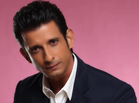 Sharman Joshi Family Wife Son Daughter Father Mother Marriage Photos Biography Profile Joshi belongs to a gujarati family of actors and performing artists. sharman joshi family wife son daughter