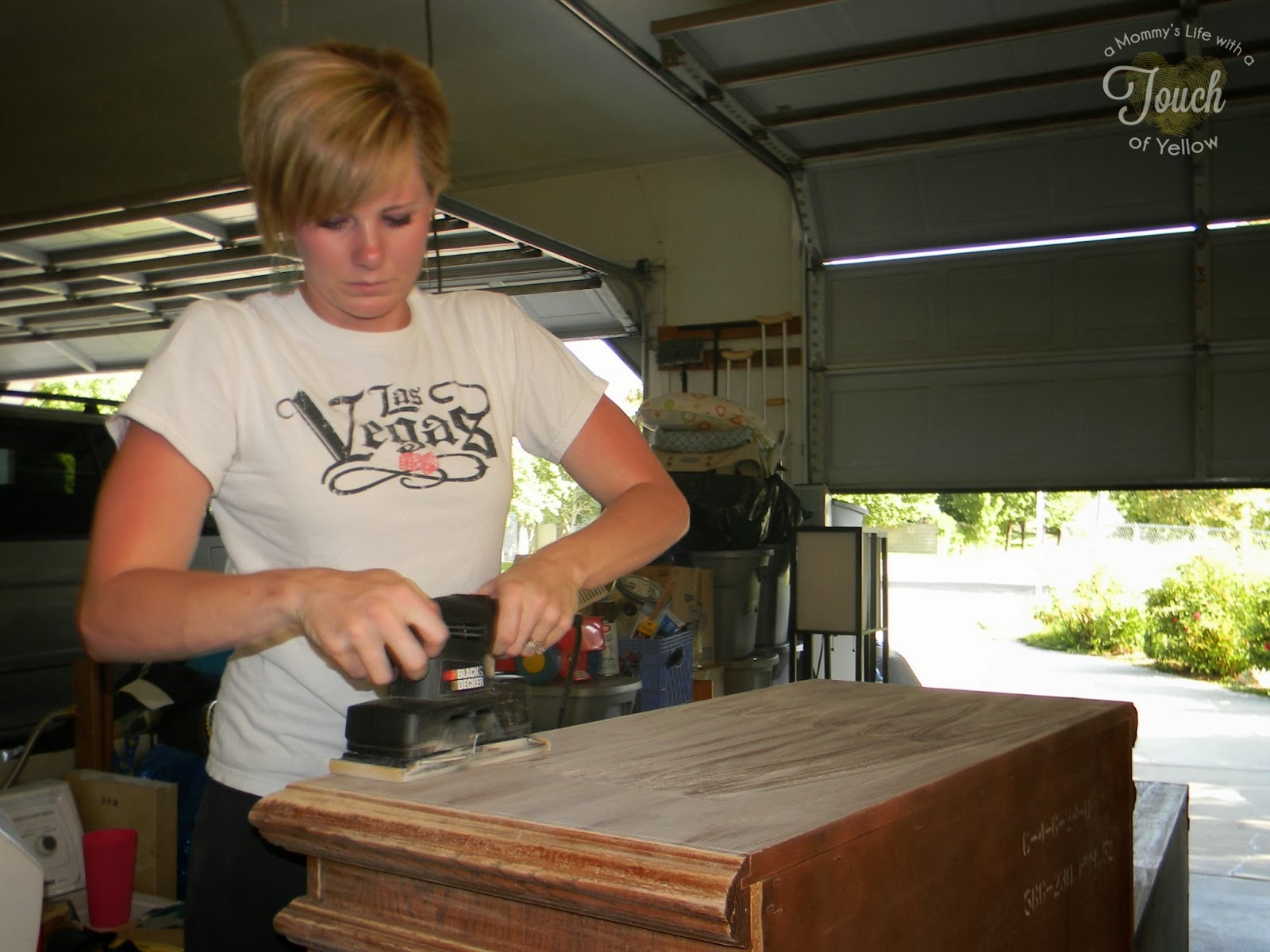 A mommy's life...with a touch of YELLOW Painting Wood Furniture