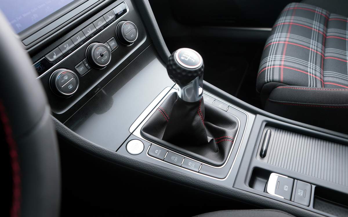 Volkswagen Golf GTi 2014 - interior