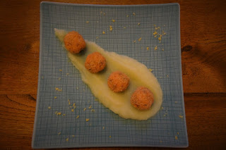 Foto crocchette al salmone con crema di patate al limone per bambini