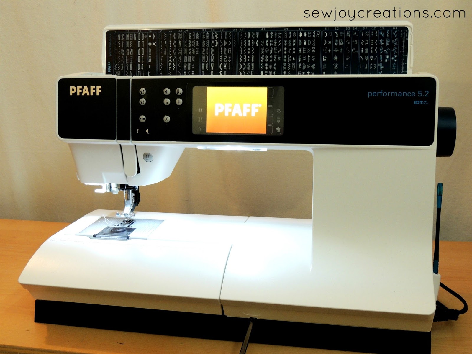 Sew Joy PFAFF machine review and tutorial quilted table runner
