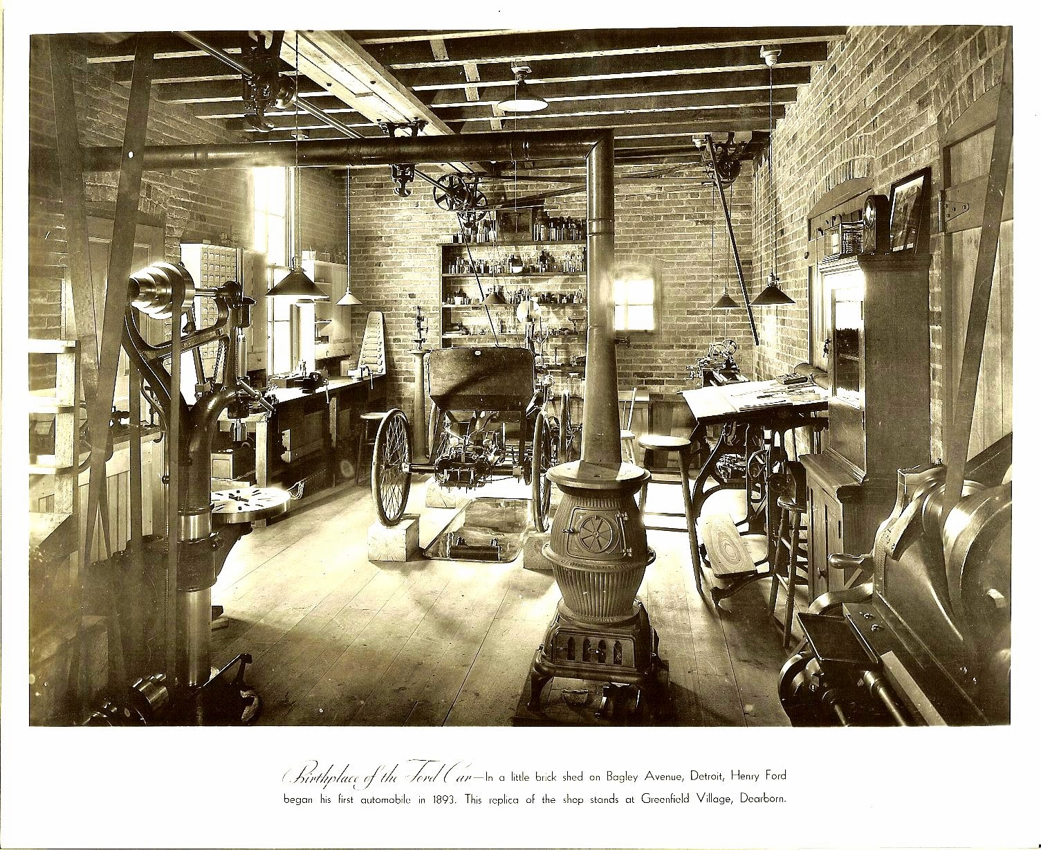 Fuente: www.chuckstoyland.com/national/history/ Lugar de nacimiento del coche Ford en Bagley Avenue, Detroit, Michigan