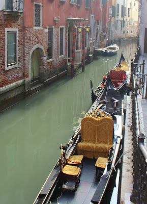 Góndolas en los canales de Venecia