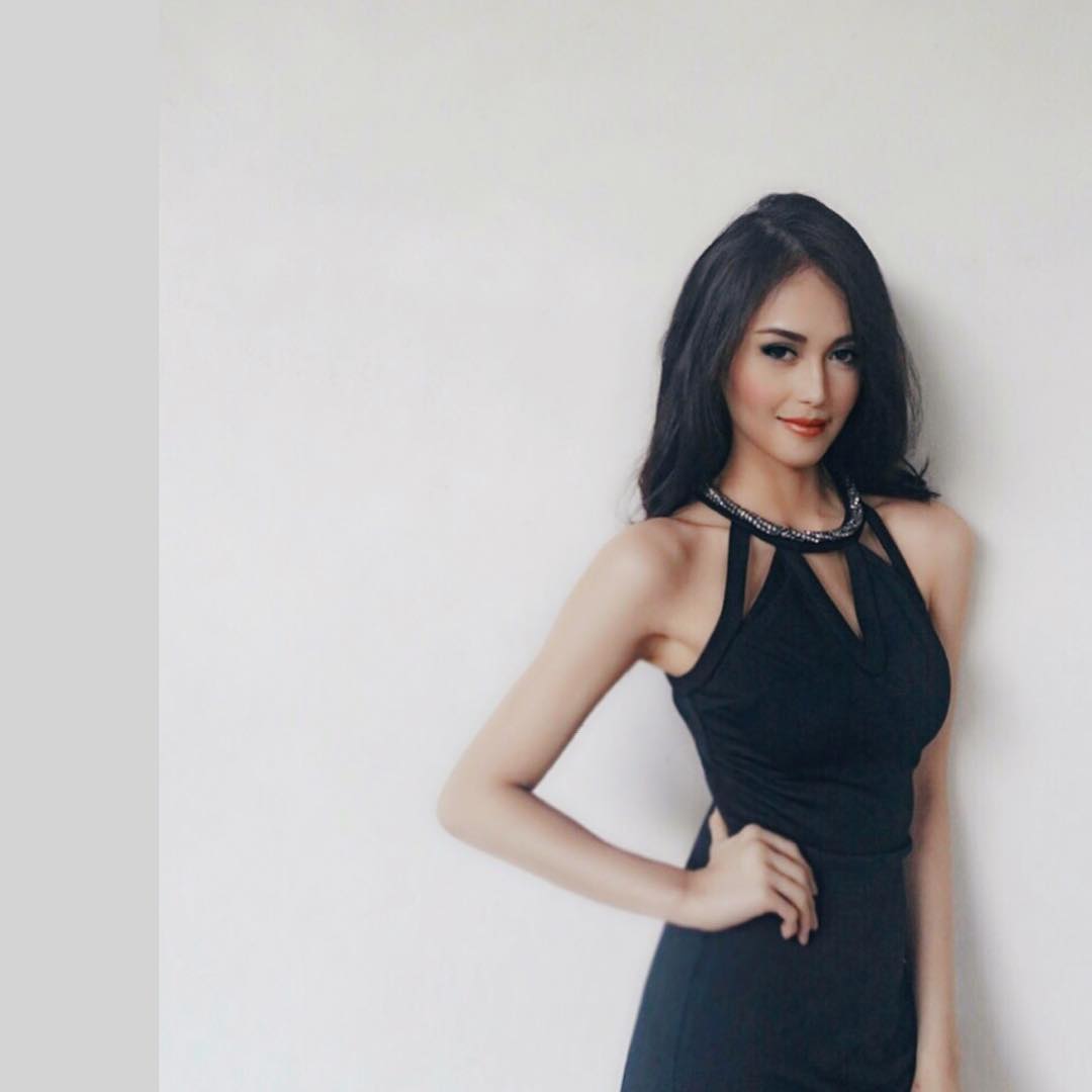 The super slim and classy Cindy was crowned Miss Filipina Tourism in 2013 (...